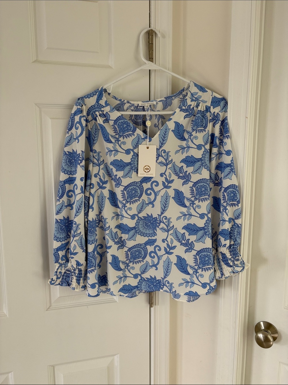 Mary Square Ashlyn Porcelain Vines Top